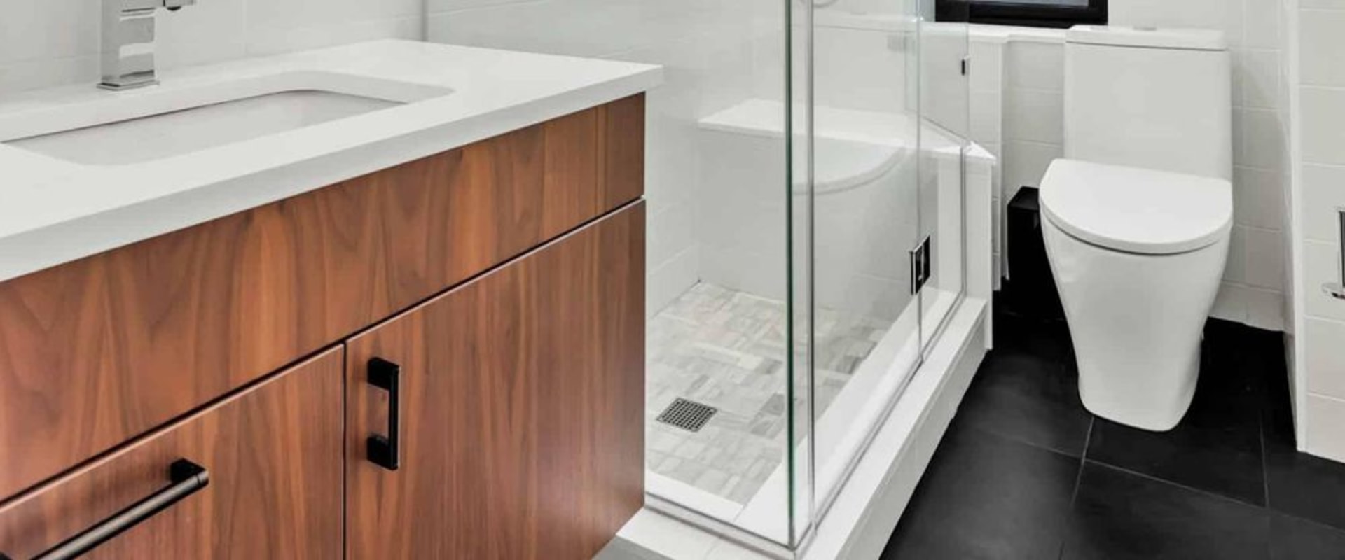 How A Bathroom Remodeler Supports Modern Manufactured Home Construction In Cottonwood Heights, UT