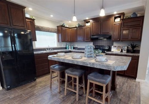 Manufactured Home Construction Insights for Custom Kitchen Cabinet Features